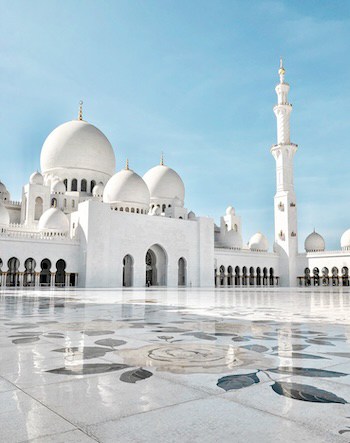 Abu Dhabi túra mecsetlátogatással